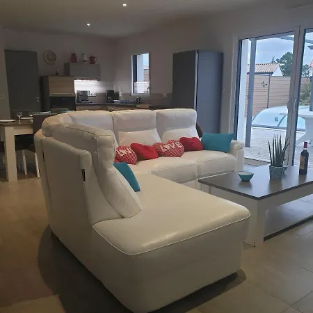 House With Private Pool בית נופש