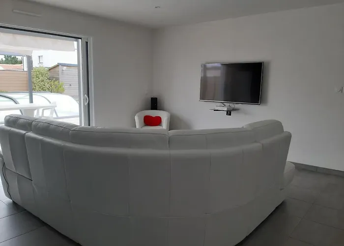 House With Private Pool Дом отдыха *