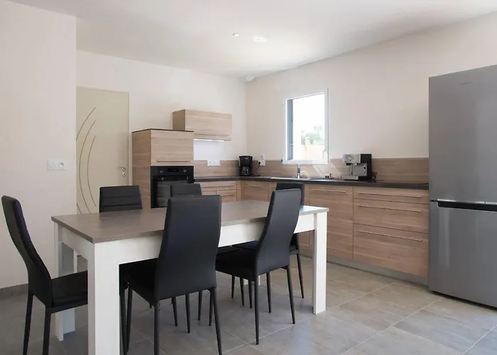 House With Private Pool Дом отдыха Сен-Жан-де-Мон