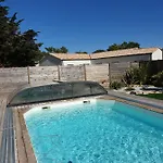 בית נופש House With Private Pool *