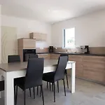 House With Private Pool בית נופש סן ז'אן דה מון